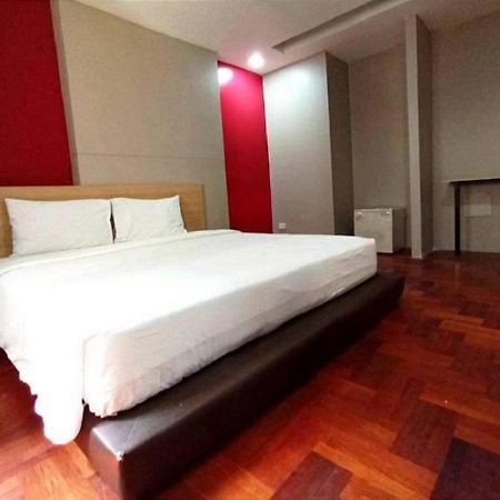 Go Inn Bts Surasak Silom Bkk โกอินน์ บีทีเอส สถานีสุรศักดิ์ Bangkok Bagian luar foto