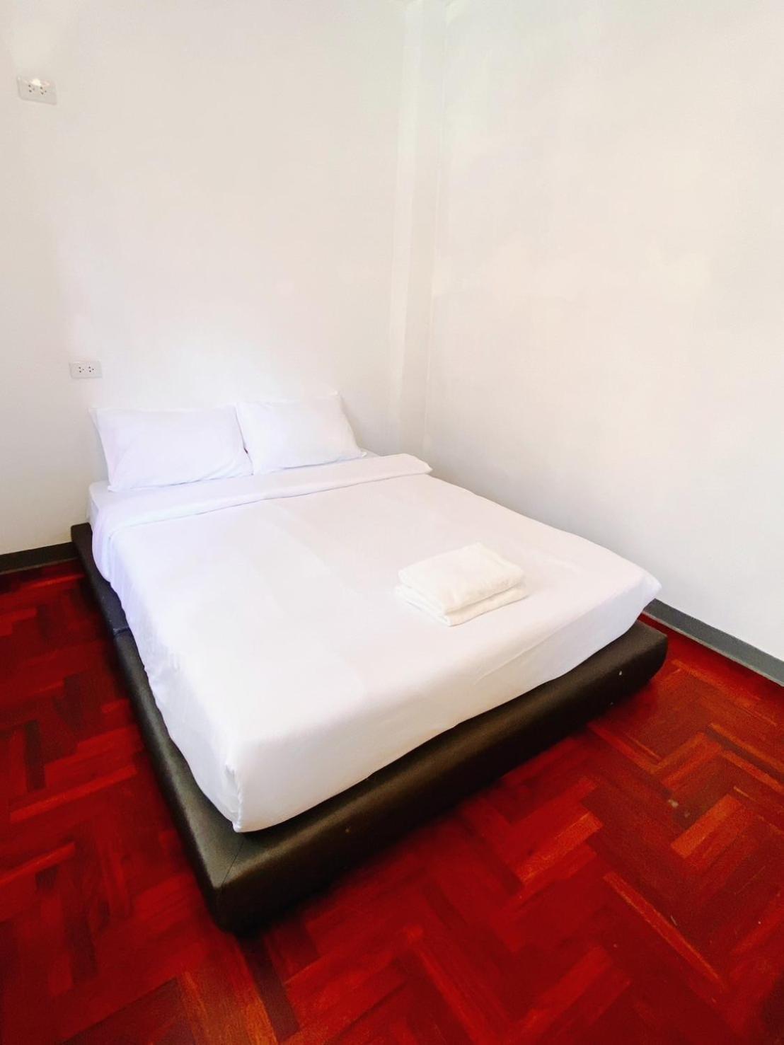 Go Inn Bts Surasak Silom Bkk โกอินน์ บีทีเอส สถานีสุรศักดิ์ Bangkok Bagian luar foto